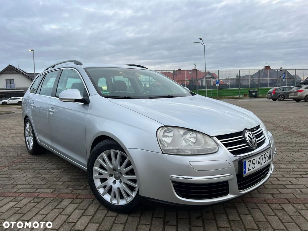 Volkswagen Golf 2.0 TDI DPF Comfortline - 4