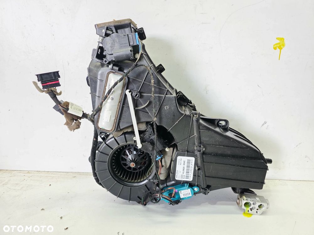 NAGRZEWNICA TYLNA TYŁ AUDI Q7 4L 4L0820004C - 2