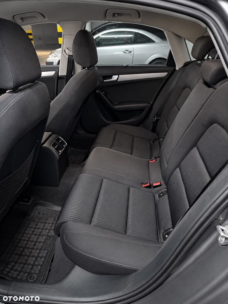 Audi A4 Limousine - 9