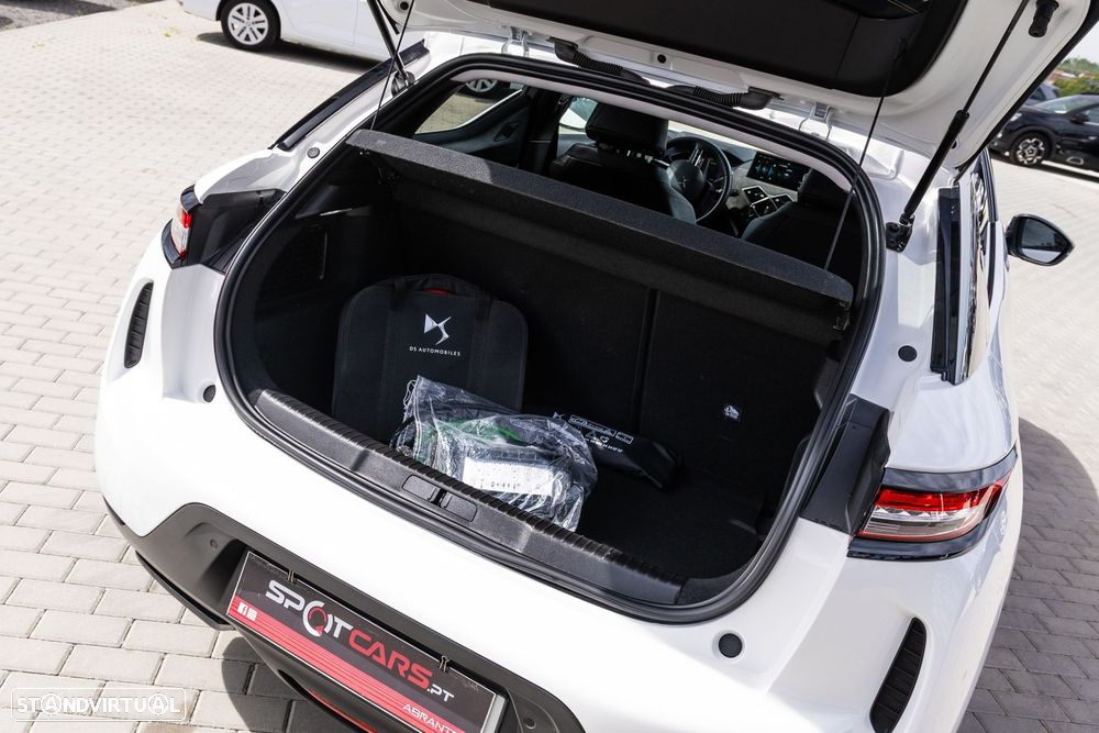 DS DS3 E-Tense Performance Line + - 11