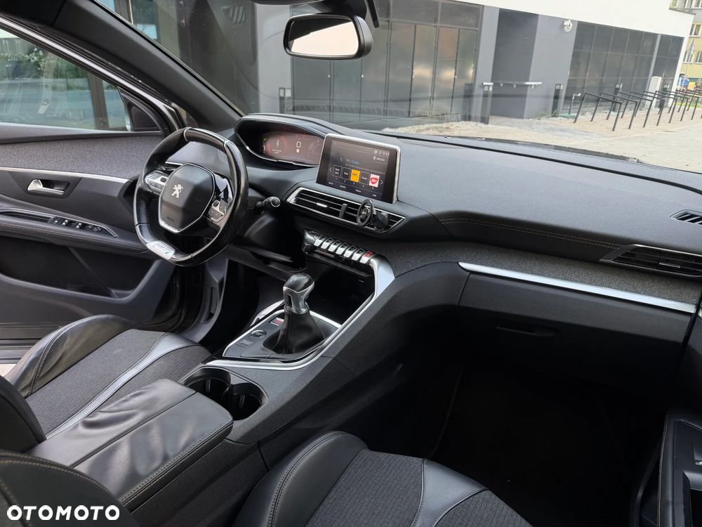 Peugeot 3008 1.6 BlueHDi Allure S&S - 18