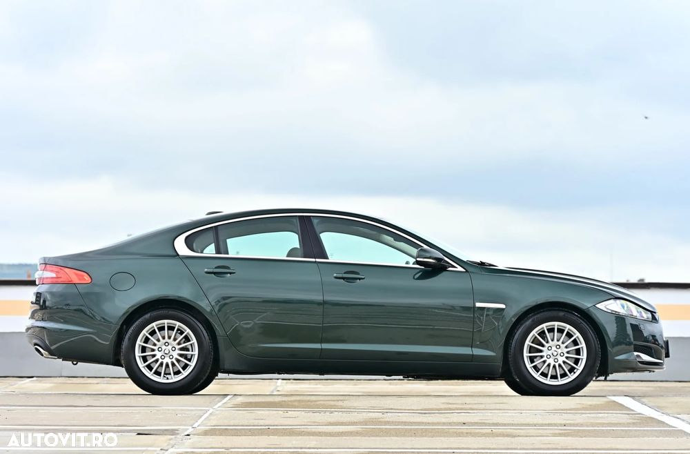 Jaguar XF 2.2 Diesel - 8