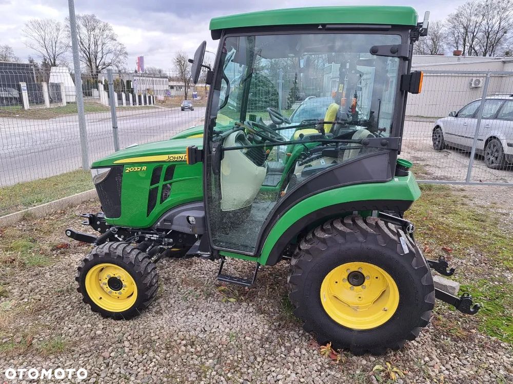 John Deere 2032R - 5
