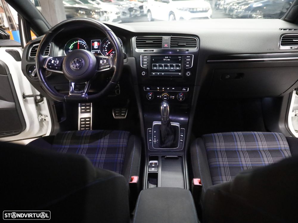 VW Golf 1.4 GTE Plug-In-Hybrid DSG - 19