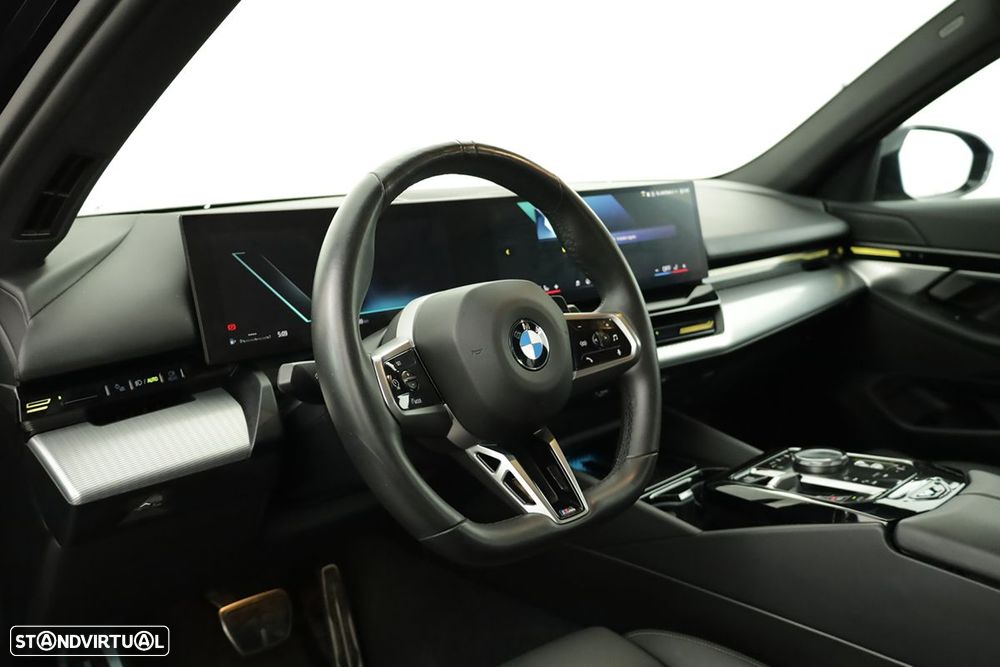 BMW 520 d Pack Desportivo M - 7