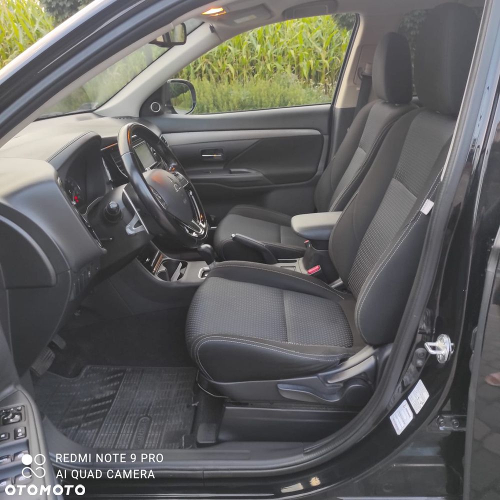 Mitsubishi Outlander 2.0 Intense + 4WD CVT - 14