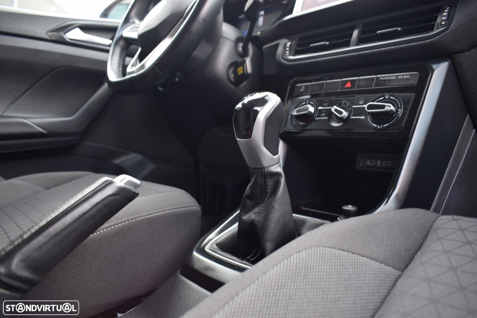 VW T-Cross 1.0 TSI Life - 33