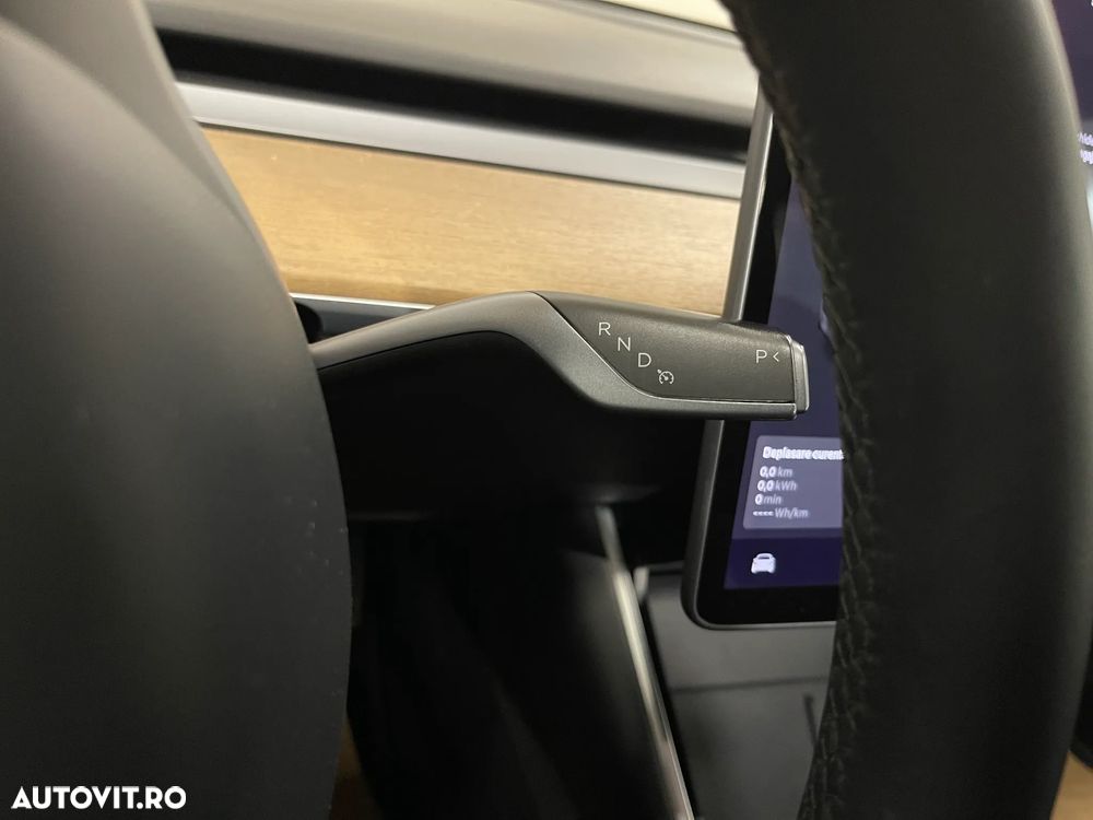 Tesla Model 3 Standard Reichweite Plus Hinterradantrieb - 28