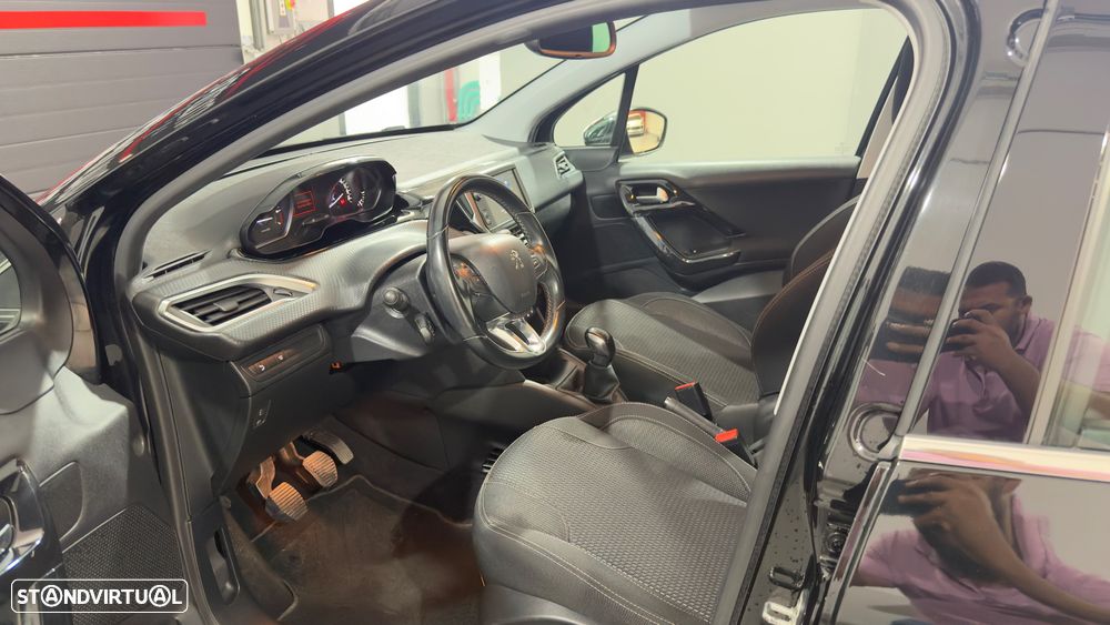 Peugeot 208 PureTech 110 Stop & Start Allure - 12
