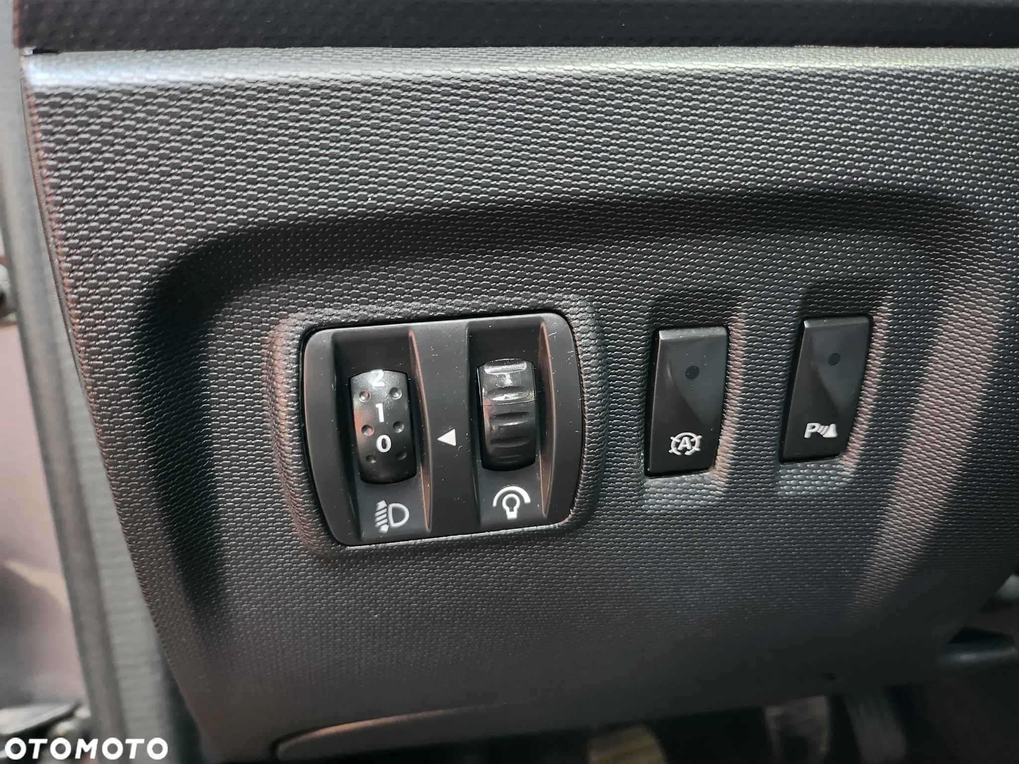 Renault Captur - 19