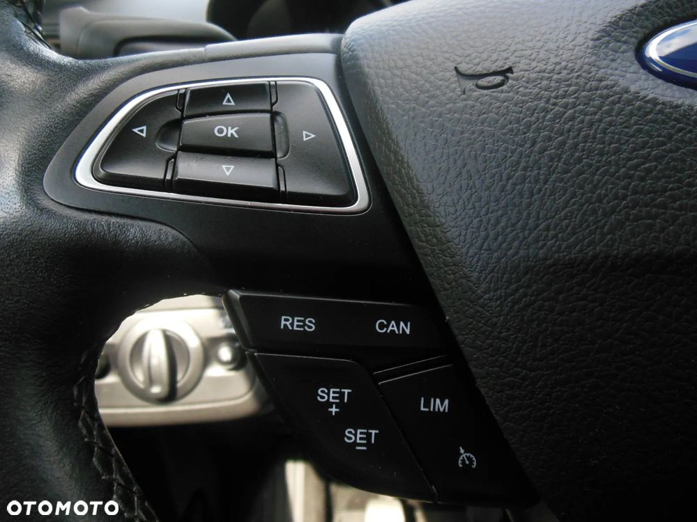 Ford Kuga 1.5 EcoBoost 2x4 Titanium - 14