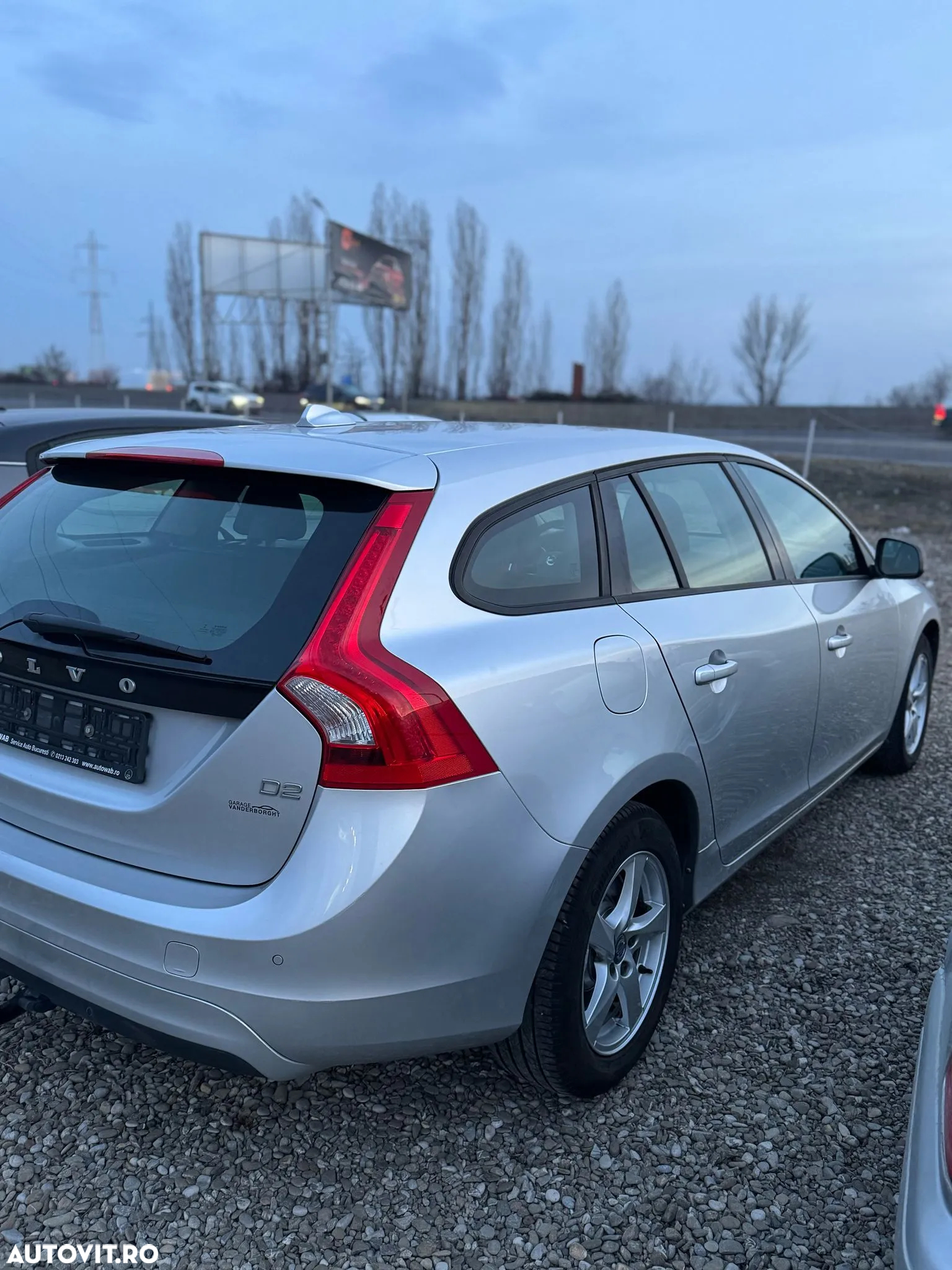 Volvo V60 D2 Kinetic - 3