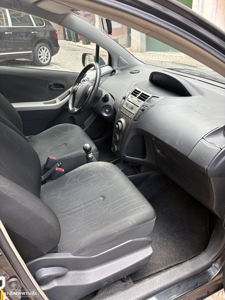 Toyota Yaris 1.0 VVT-i Cool - 4