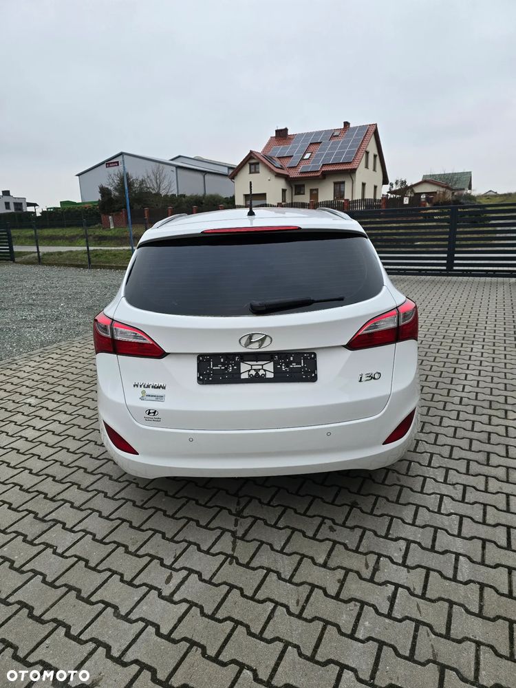 Hyundai i30 i30cw 1.6 CRDi Trend - 4