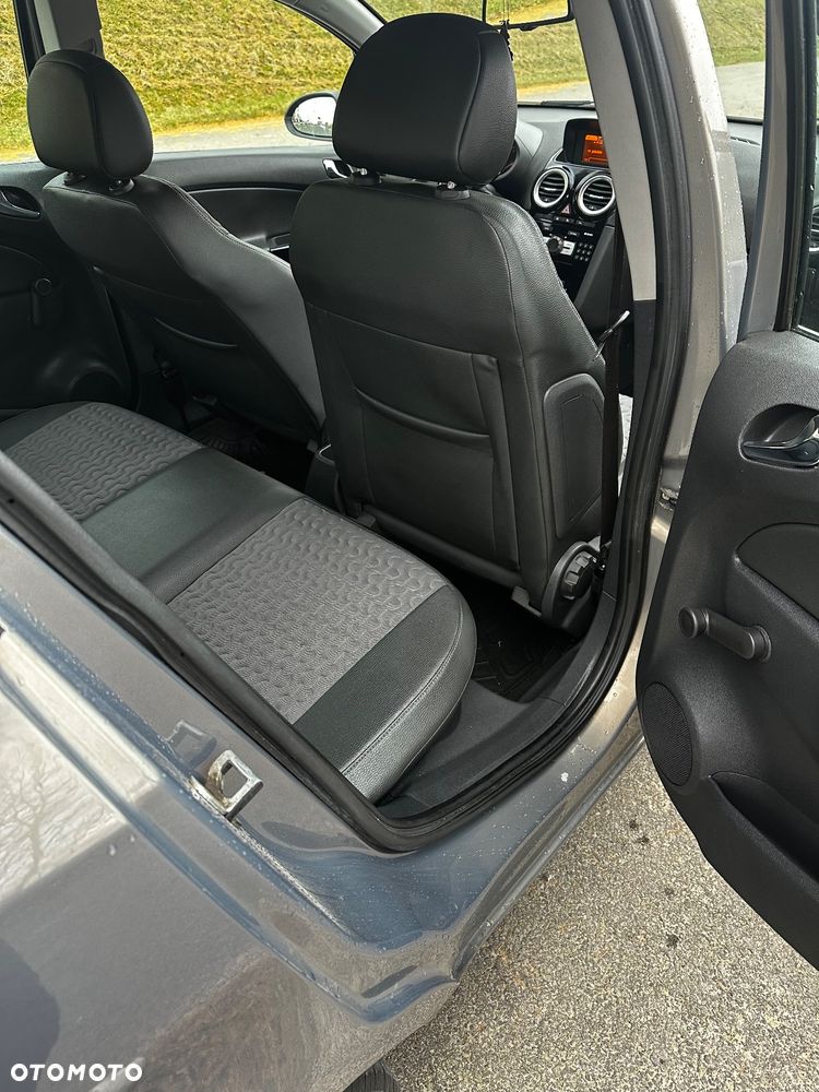 Opel Corsa 1.2 16V Essentia - 10