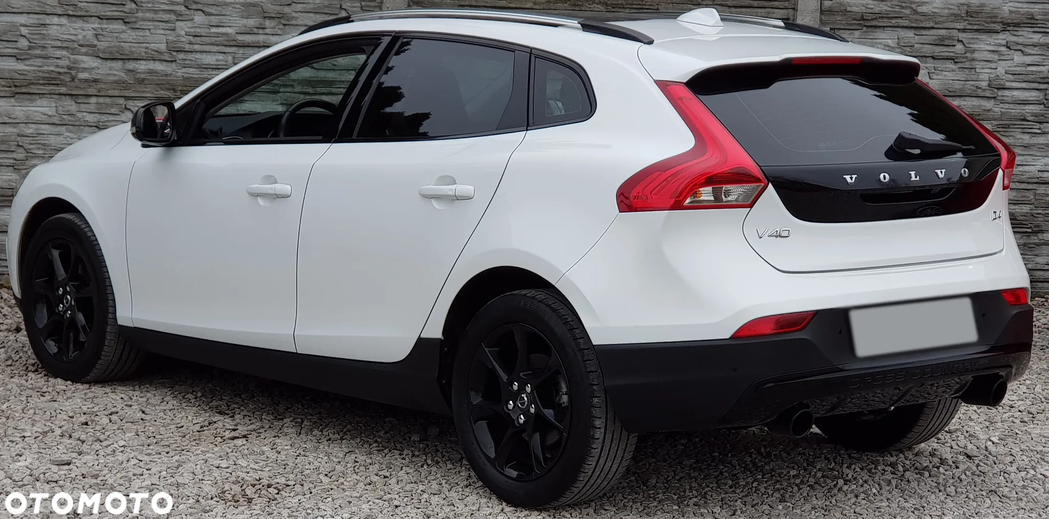 Volvo V40 Cross Country - 4