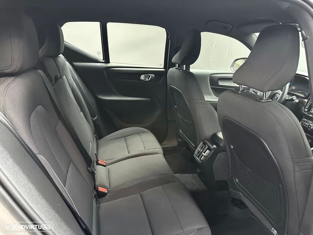 Volvo XC 40 Recharge Core - 18