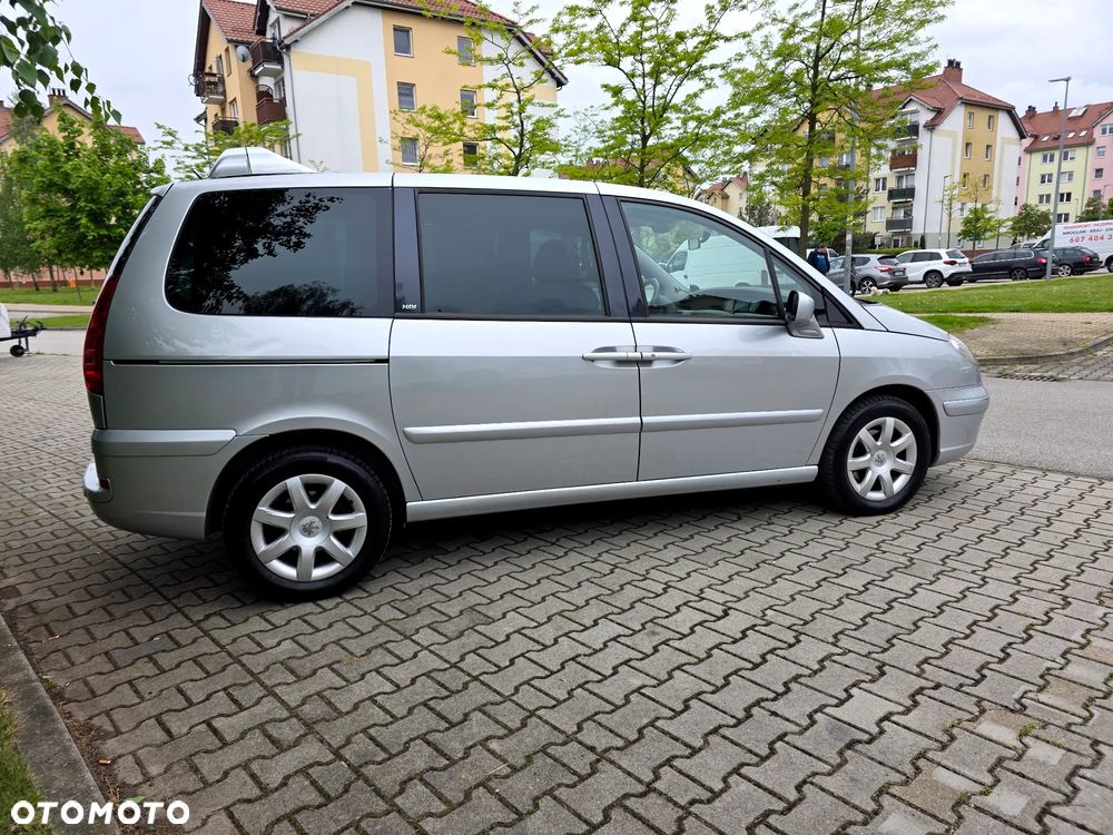 Peugeot 807 HDi 135 Premium - 19
