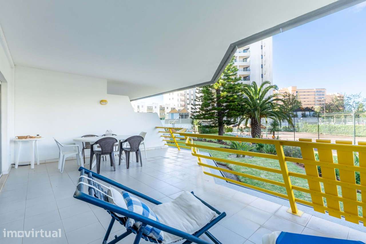 Apartamento T2 com Terraço e Garagem na Marina de Vilamoura - Grande imagem: 3/30