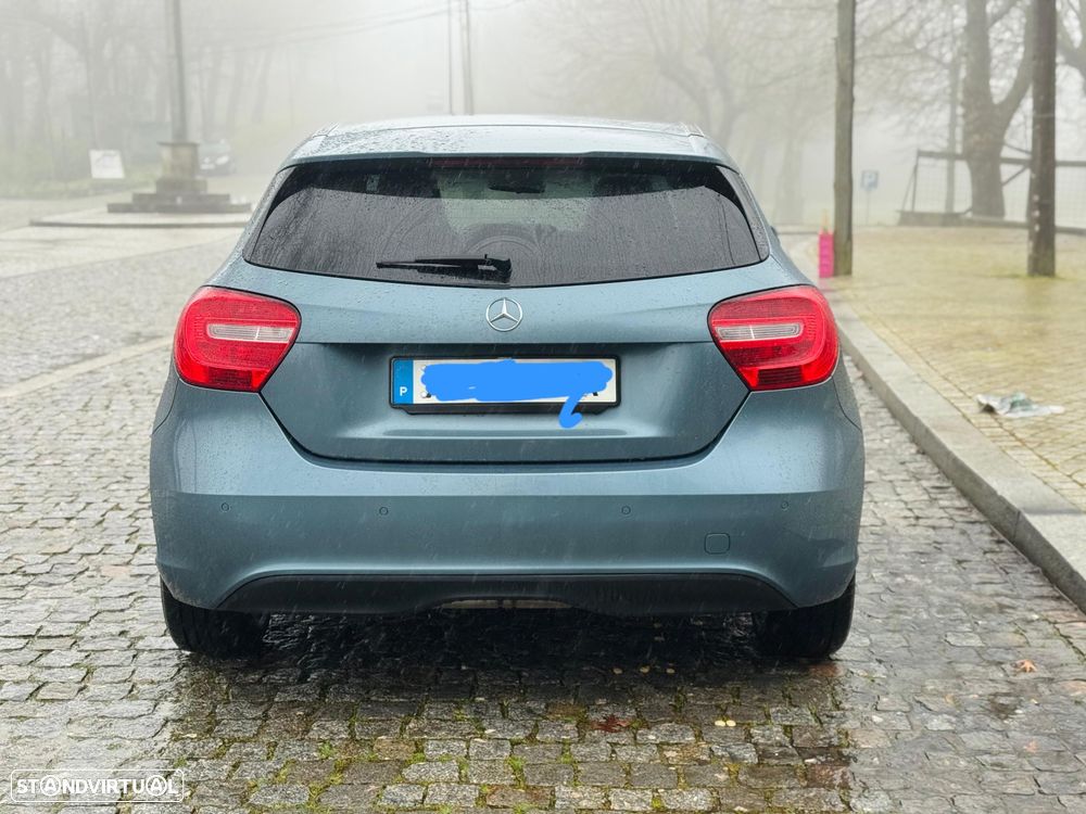 Mercedes-Benz A 180 CDI (BlueEFFICIENCY) Urban - 4