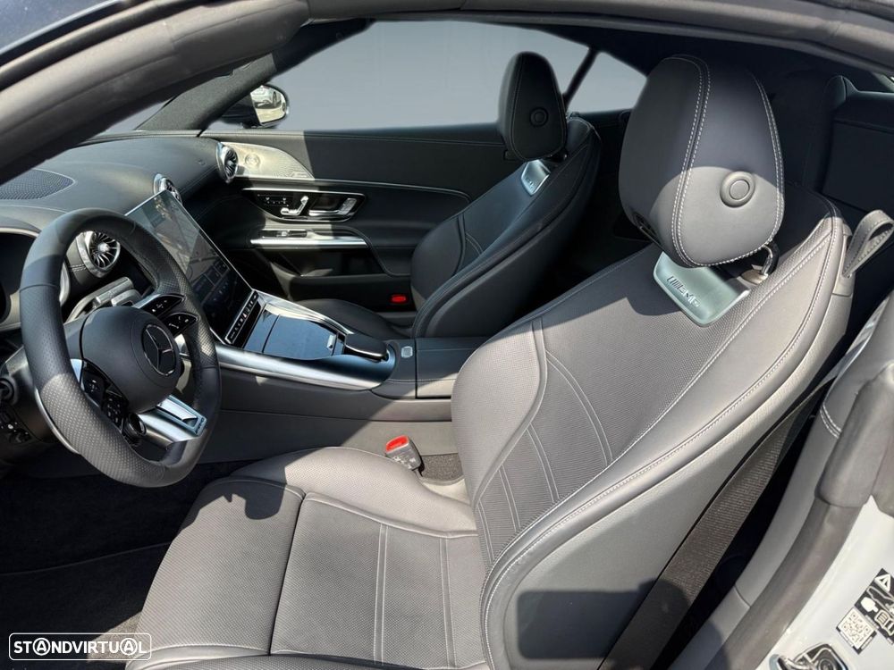 Mercedes-Benz SL 43 AMG - 12