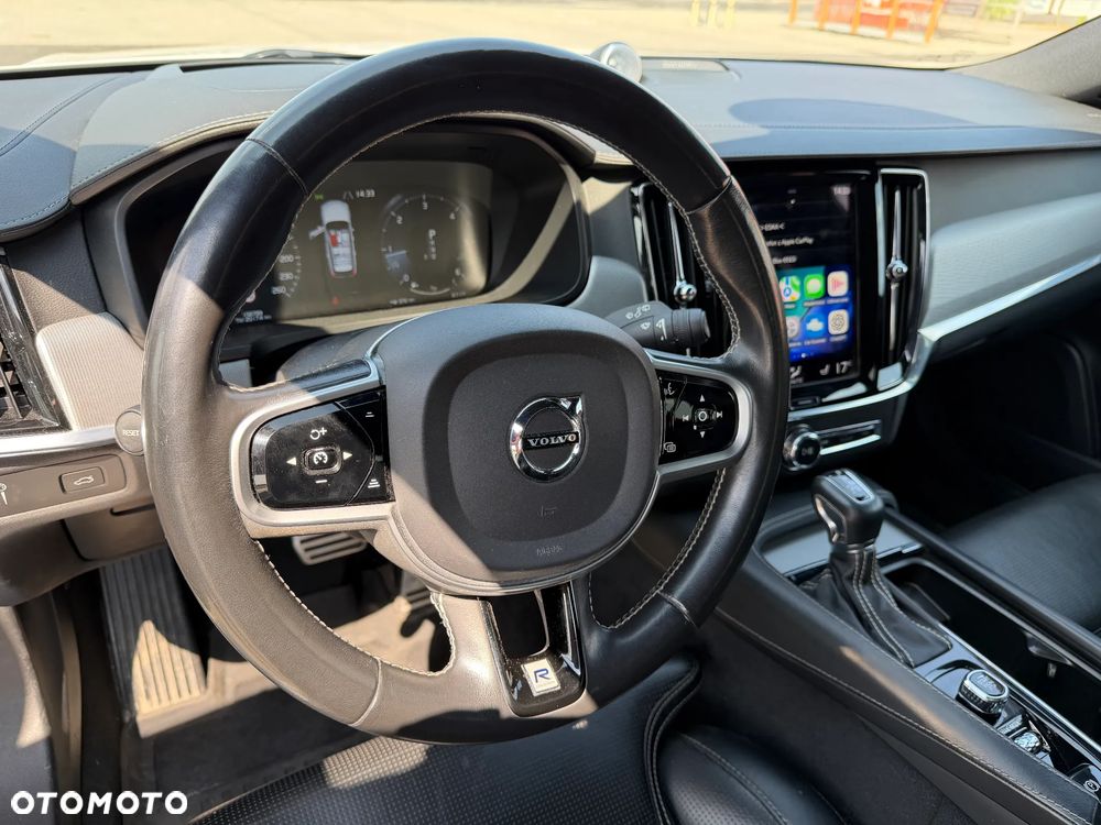 Volvo V90 D5 SCR AWD R-Design - 26