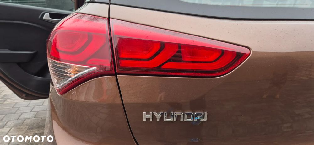 Hyundai i20 1.2 Trend - 21