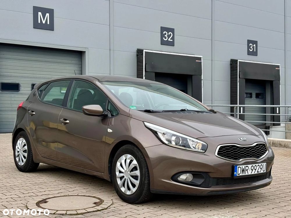 Kia Ceed 1.4 CVVT Attract Plus - 3