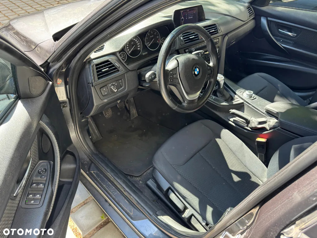 BMW Seria 3 318d Luxury Line - 8