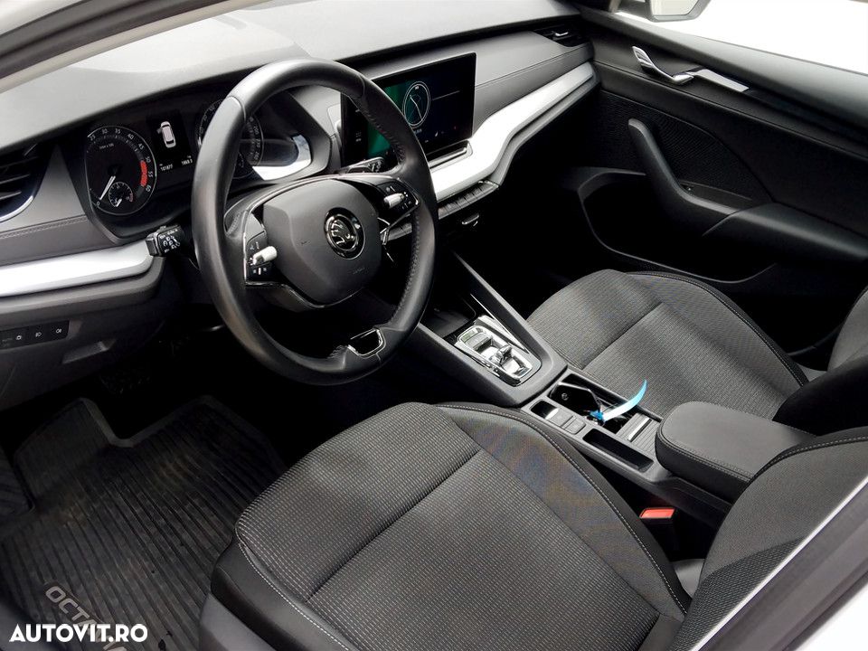 Skoda Octavia 2.0 TDI DSG Ambition - 11