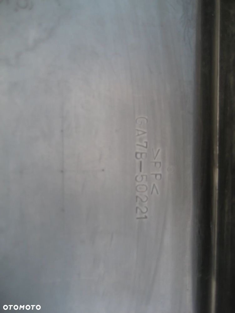 mazda 626 ge 92-95r zderzak tył ga7b50221 - 12