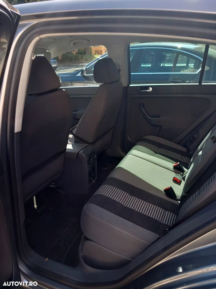 Volkswagen Golf Plus - 10
