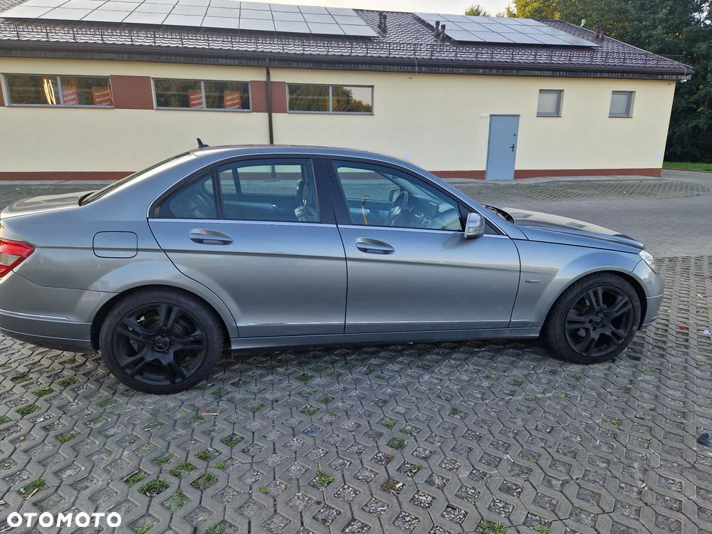 Mercedes-Benz Klasa C 220 CDI BlueEff Avantgarde - 5