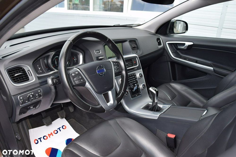 Volvo V60 Cross Country D3 Drive-E Summum - 18