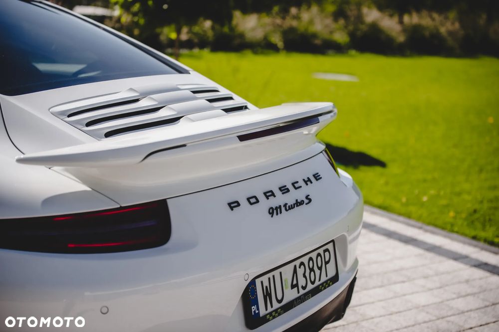 Porsche 911 Turbo - 8