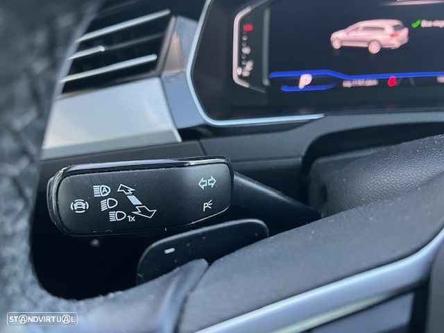 VW Passat Variant - 18