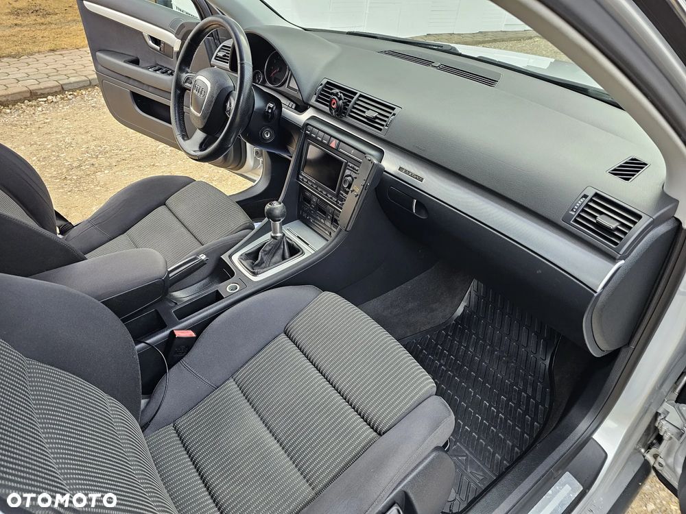 Audi A4 Limousine - 19