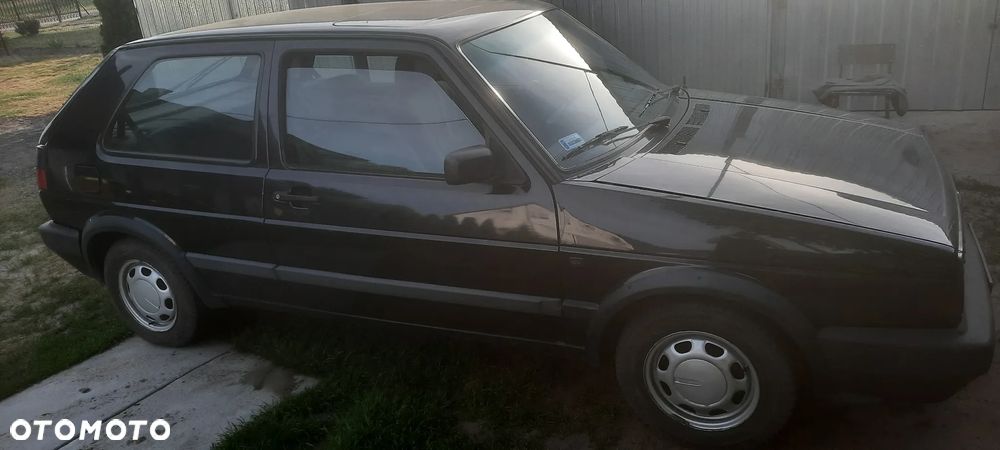 Volkswagen Golf 1.6 GL D - 2