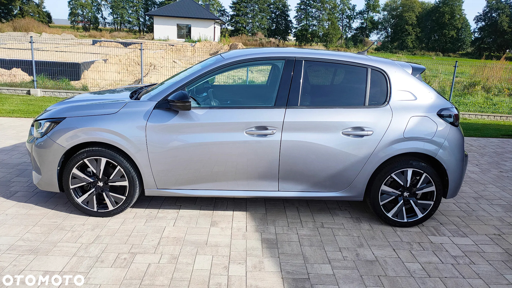 Peugeot 208 PureTech 100 Allure - 10