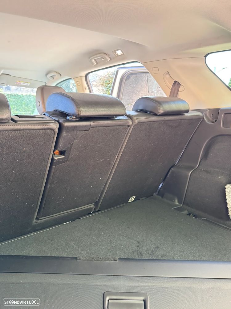 Land Rover Discovery Sport - 48