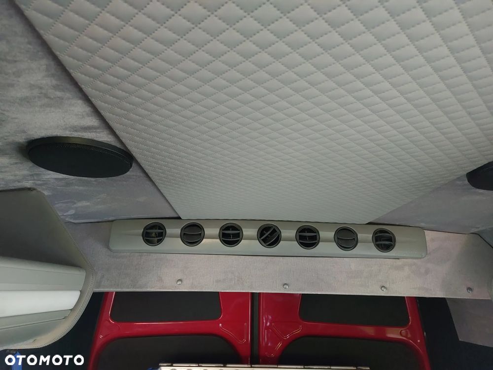 Mercedes-Benz Sprinter - 4