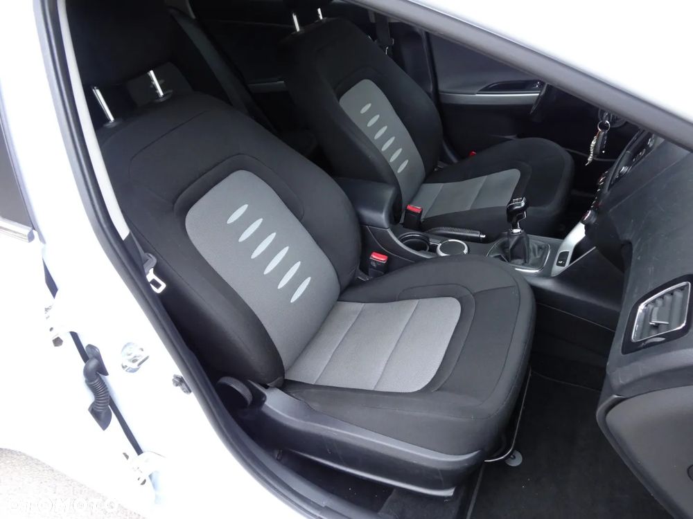 Kia Ceed 1.6 CRDi 128 Spirit - 24