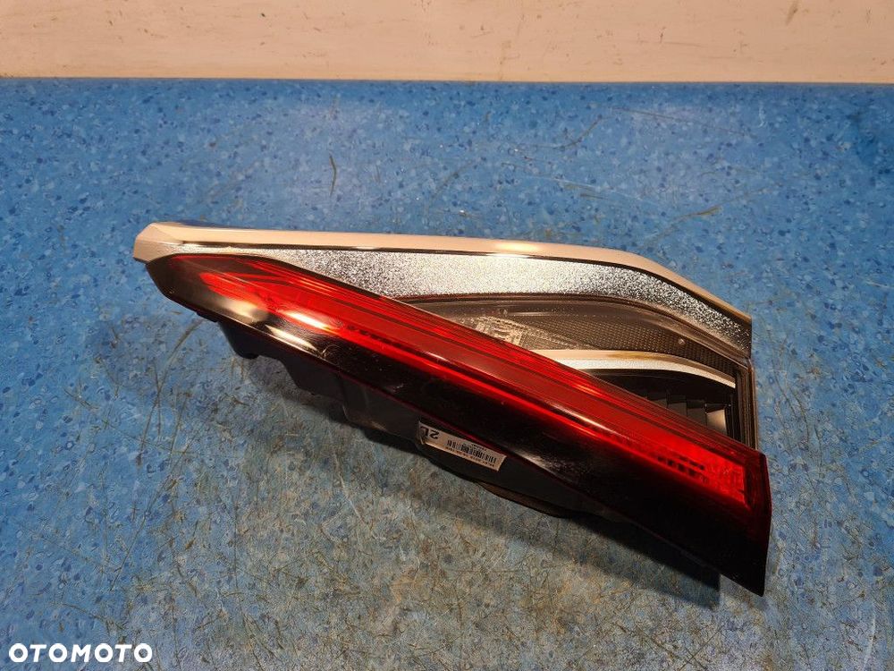 TOYOTA COROLLA E21 LAMPA TYŁ LEWA WEWNĘTRZNA 81590-02C20-00 - 4