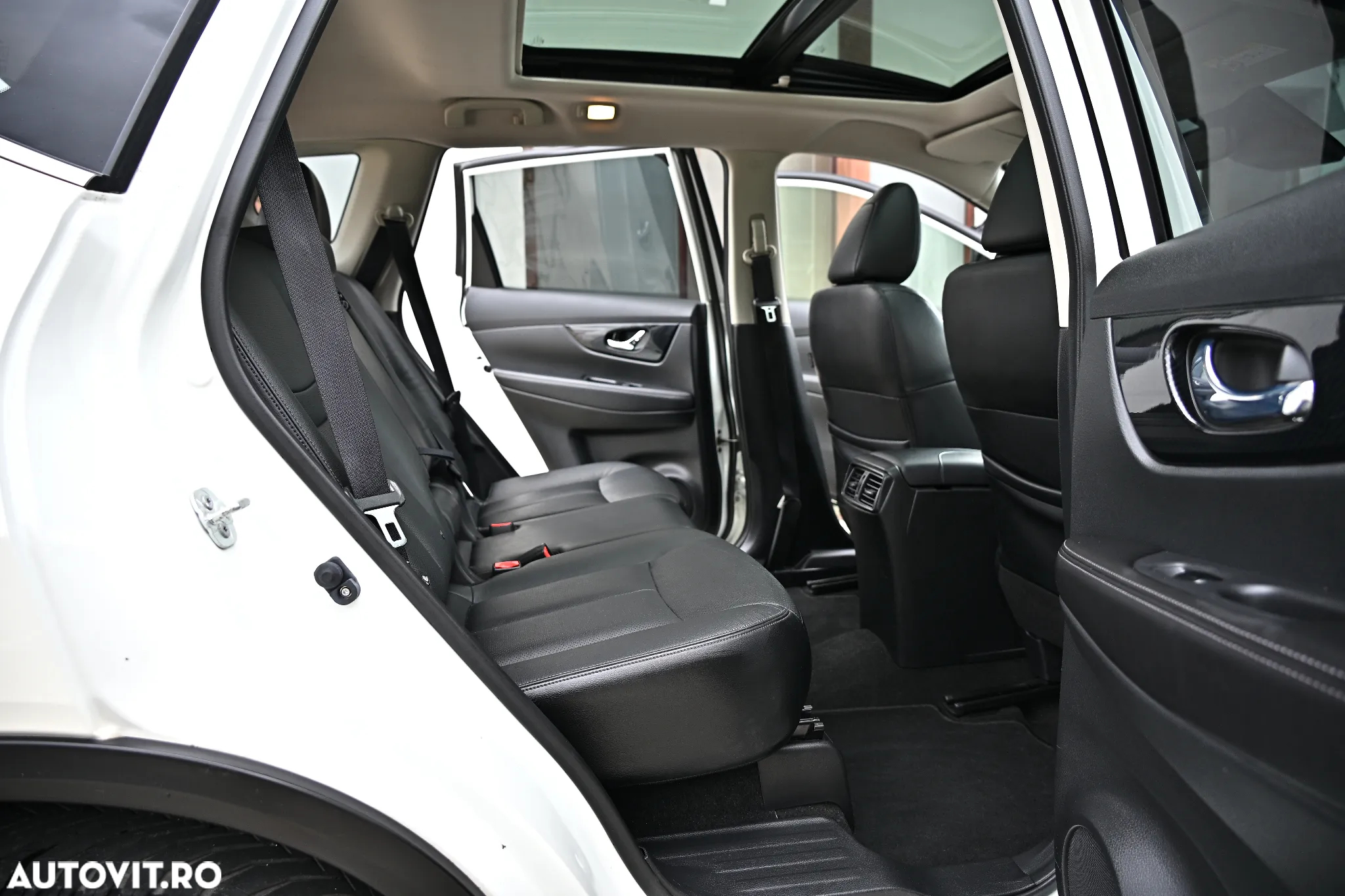 Nissan X-Trail 1.7 dCi Xtronic Tekna - 30