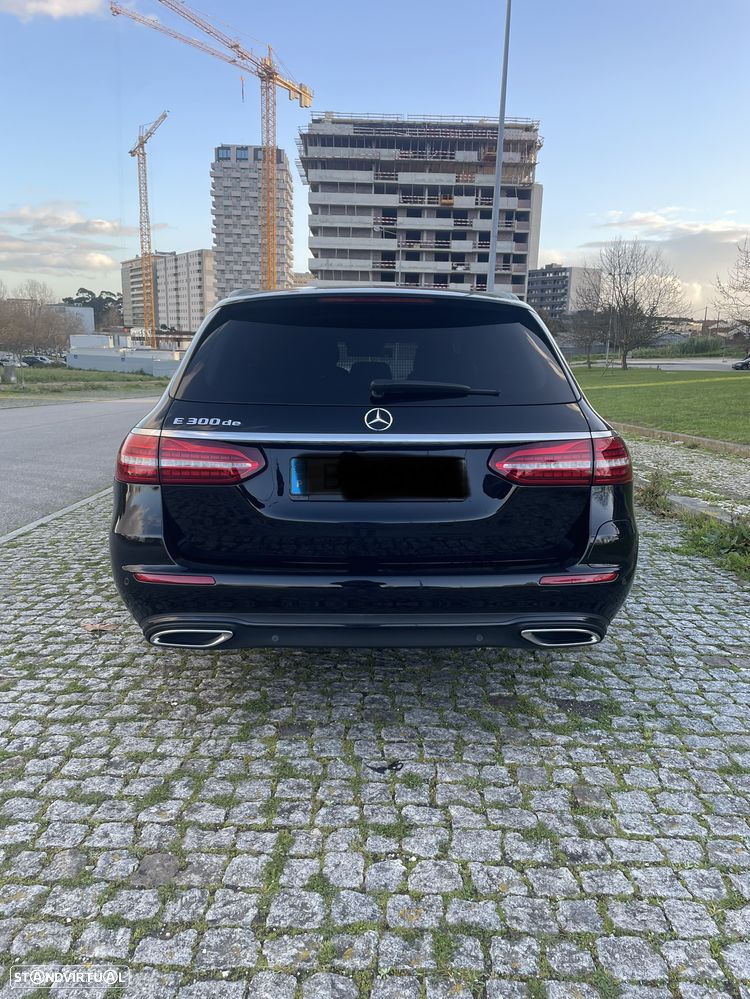 Mercedes-Benz E 300 de 4Matic T 9G-TRONIC Night Edition - 2