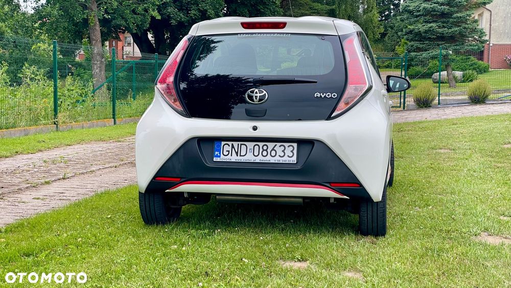 Toyota Aygo x-play - 9