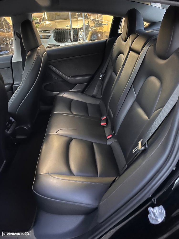 Tesla Model 3 - 9