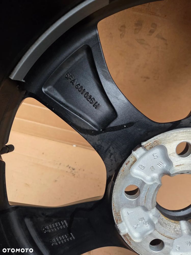 Felga aluminiowa z oponą Seat Cupra Leon IV 4 18 Cali 7.5Jx18H2 ET 46 5FA601025H 225/40R18 92 Y Bridgestone Turanza T005 0224 2024 Rok - 18