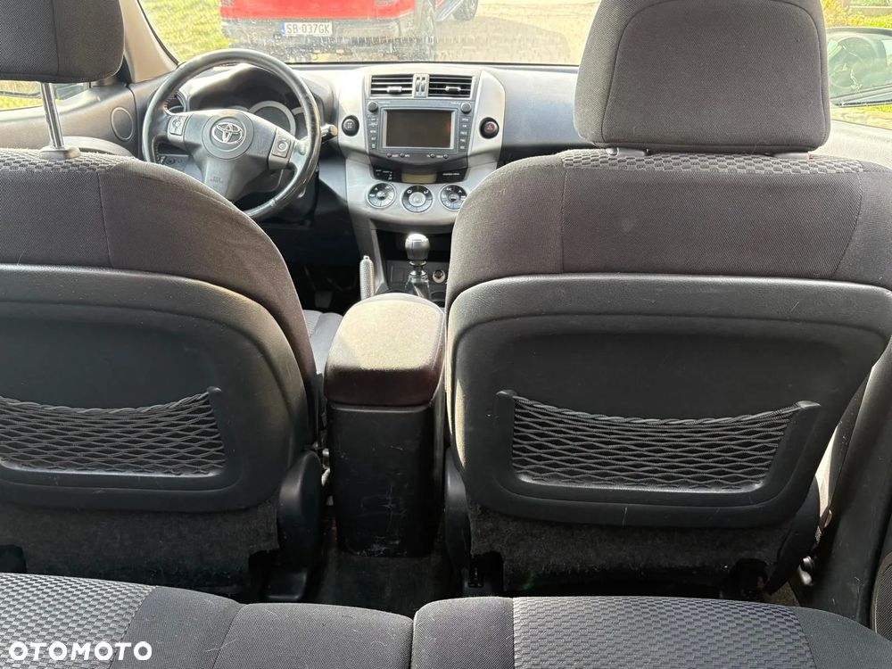 Toyota RAV4 2.2 D-4D 4x4 - 11
