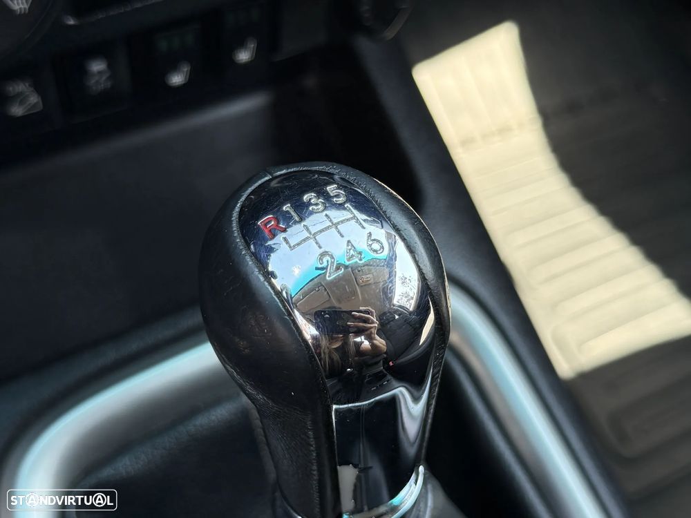 Toyota Hilux 2.4 D-4D 4WD CD Premium Edition - 15